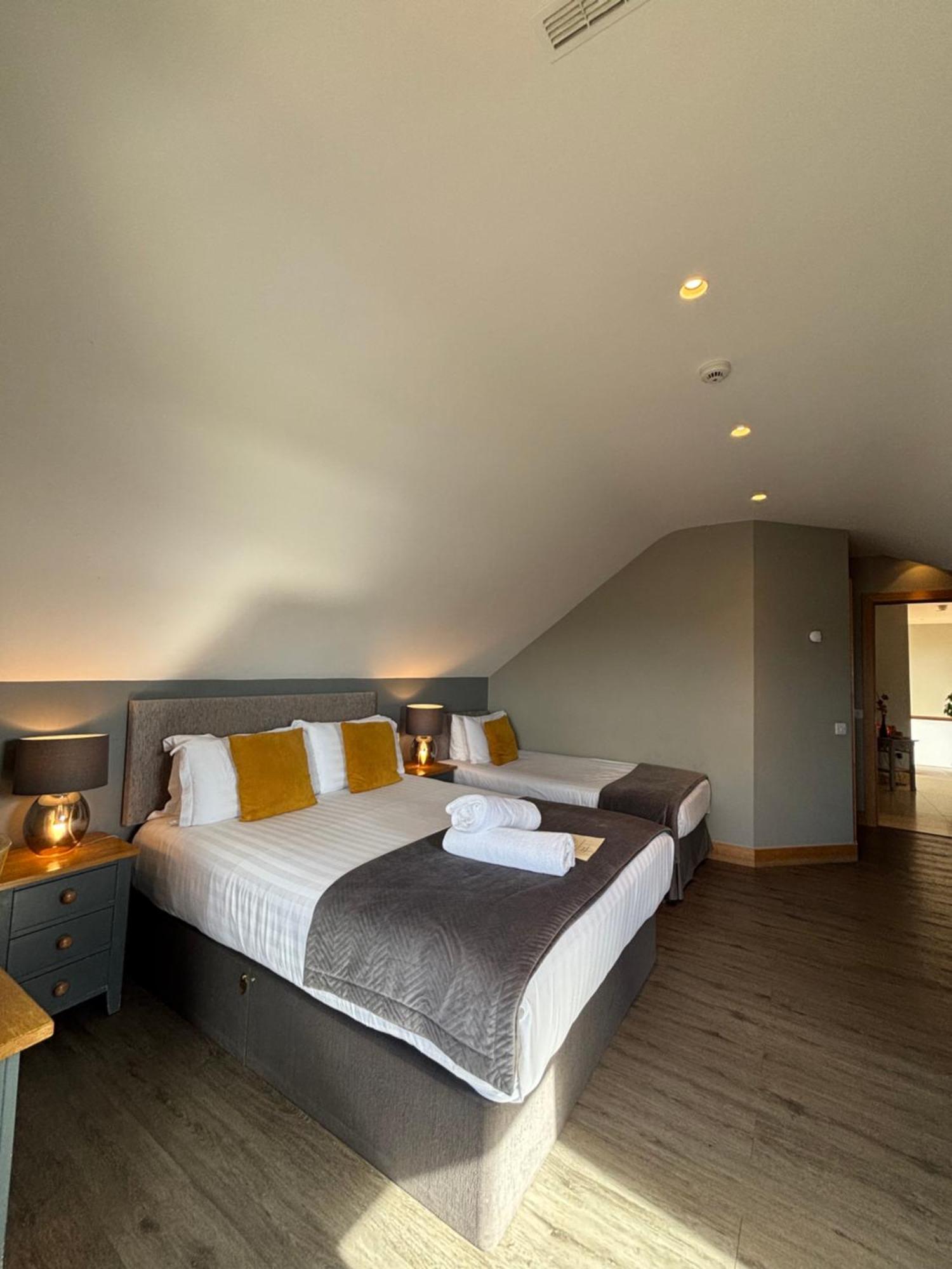 Hotel Fab View Dingle Exterior foto